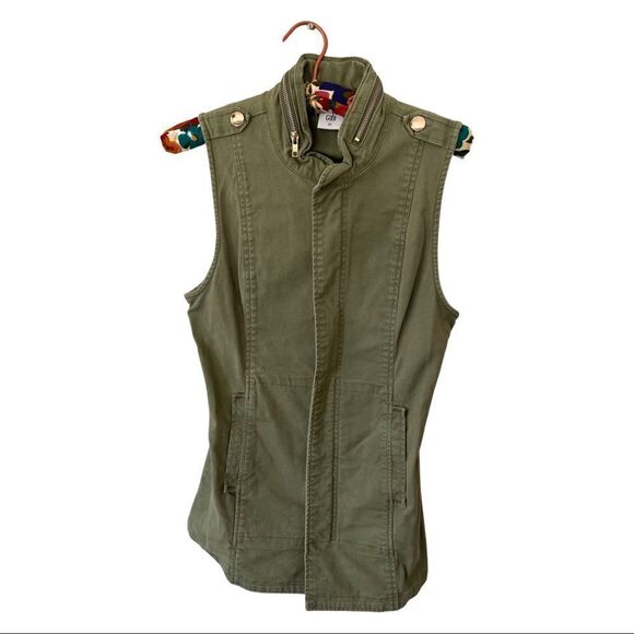 CABI | army green sleeveless zip up vest | size xs - Picture 1 of 6